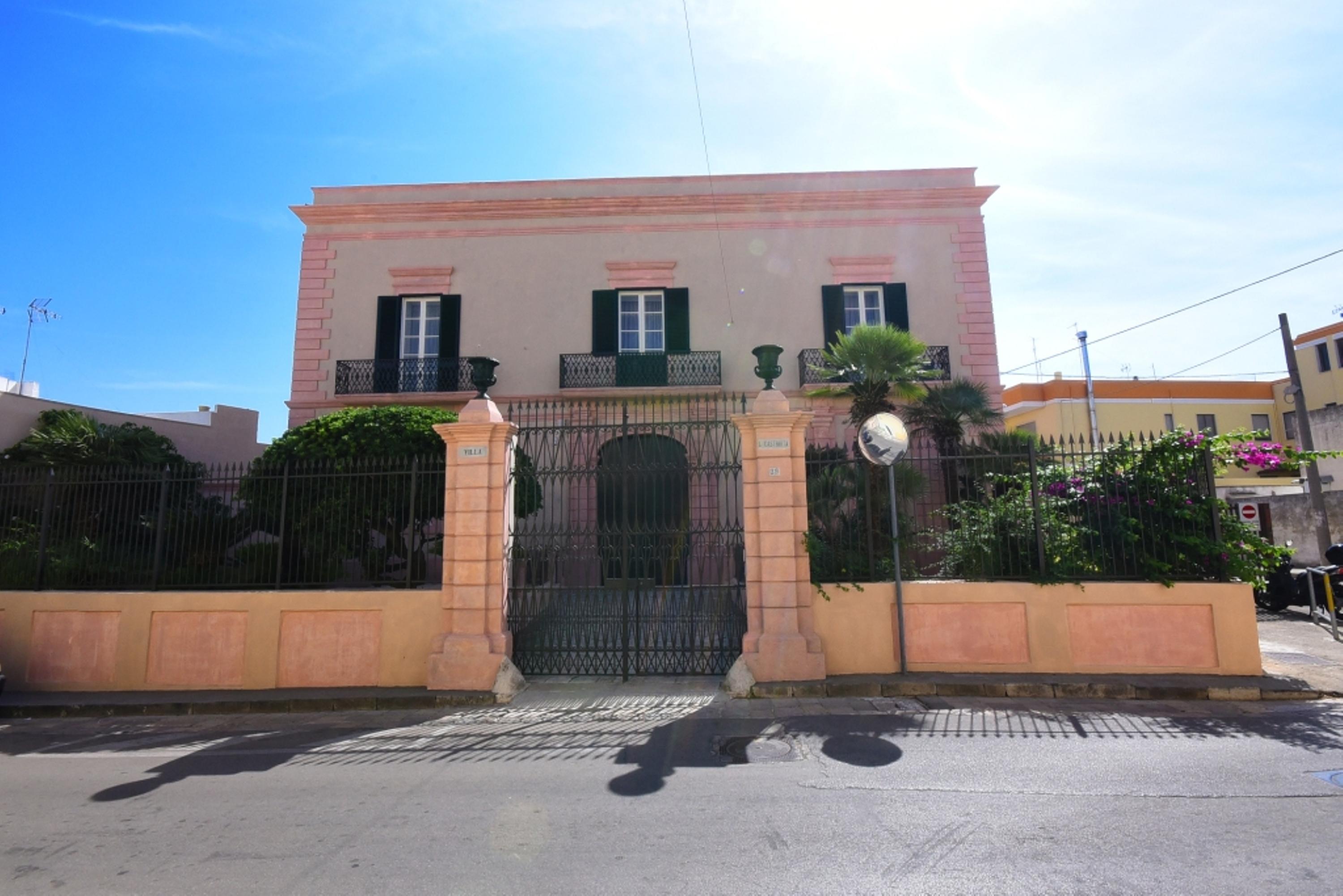 Palazzo Castriota Bed & Breakfast Alezio Exterior photo